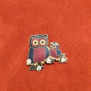 Owl pin